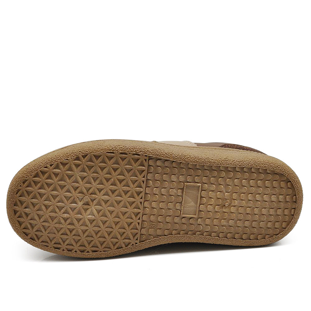 Sneakers Casual Retro – Stile Classico e Comfort Quotidiano 7590