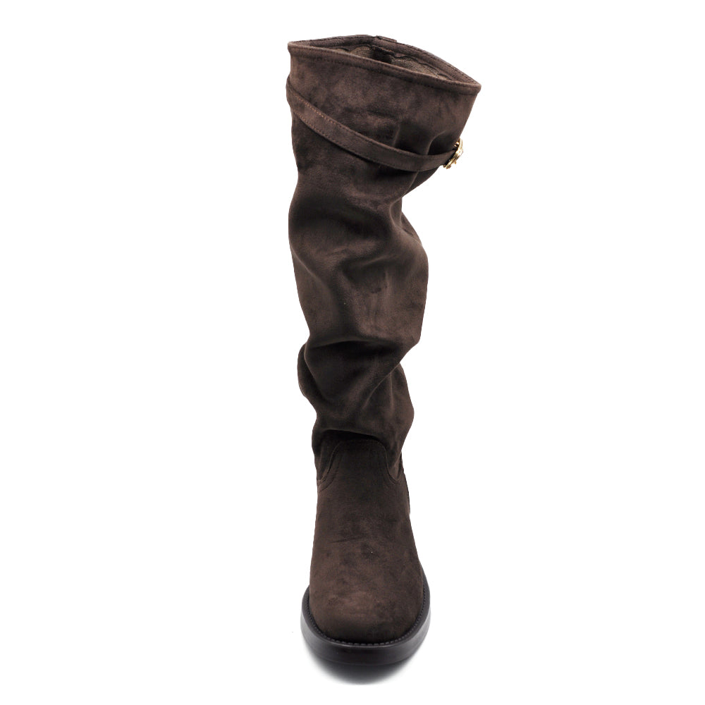 Stivali Alti Donna Morbidi Arricciati in Effetto Scamosciato con Fibbia, Gambale Slouchy e Tacco Basso WG605