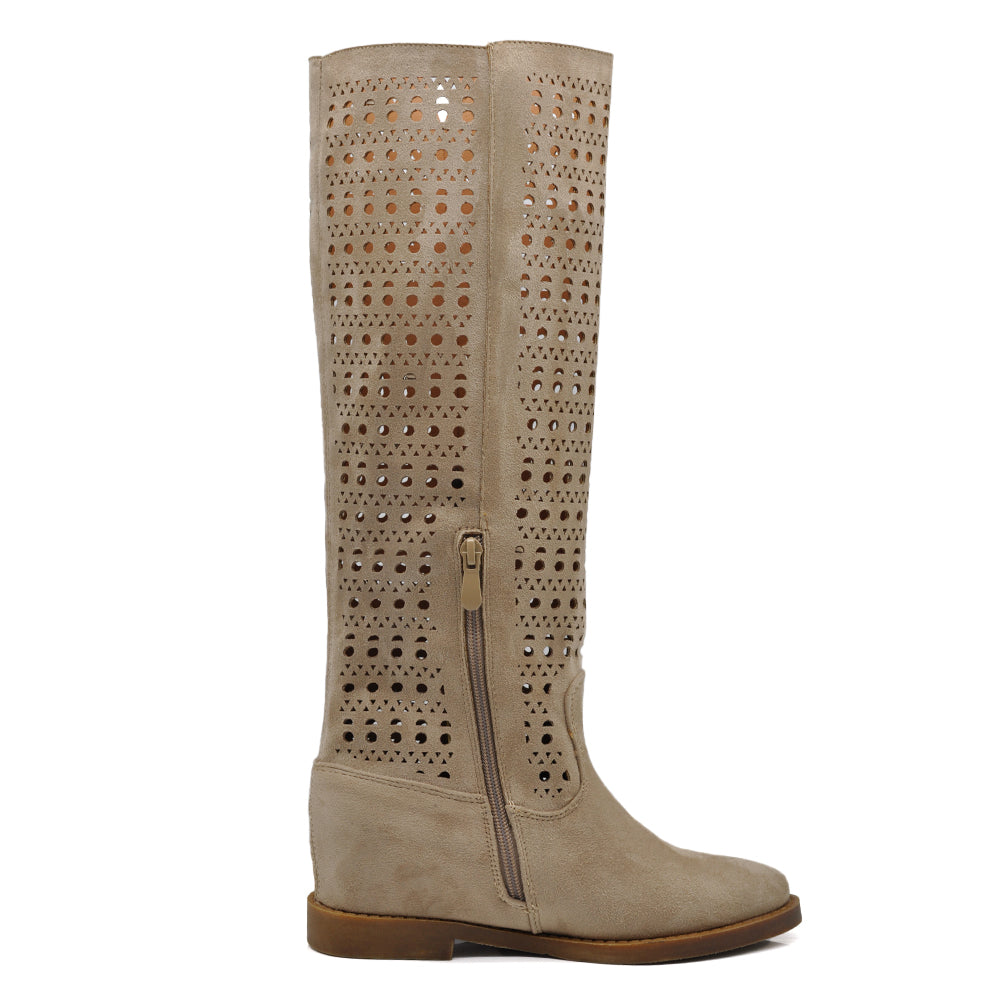 Stivali Scamosciati Estivi Primaverili Traforati da Donna Zeppa Interna – Stile Casual Chic